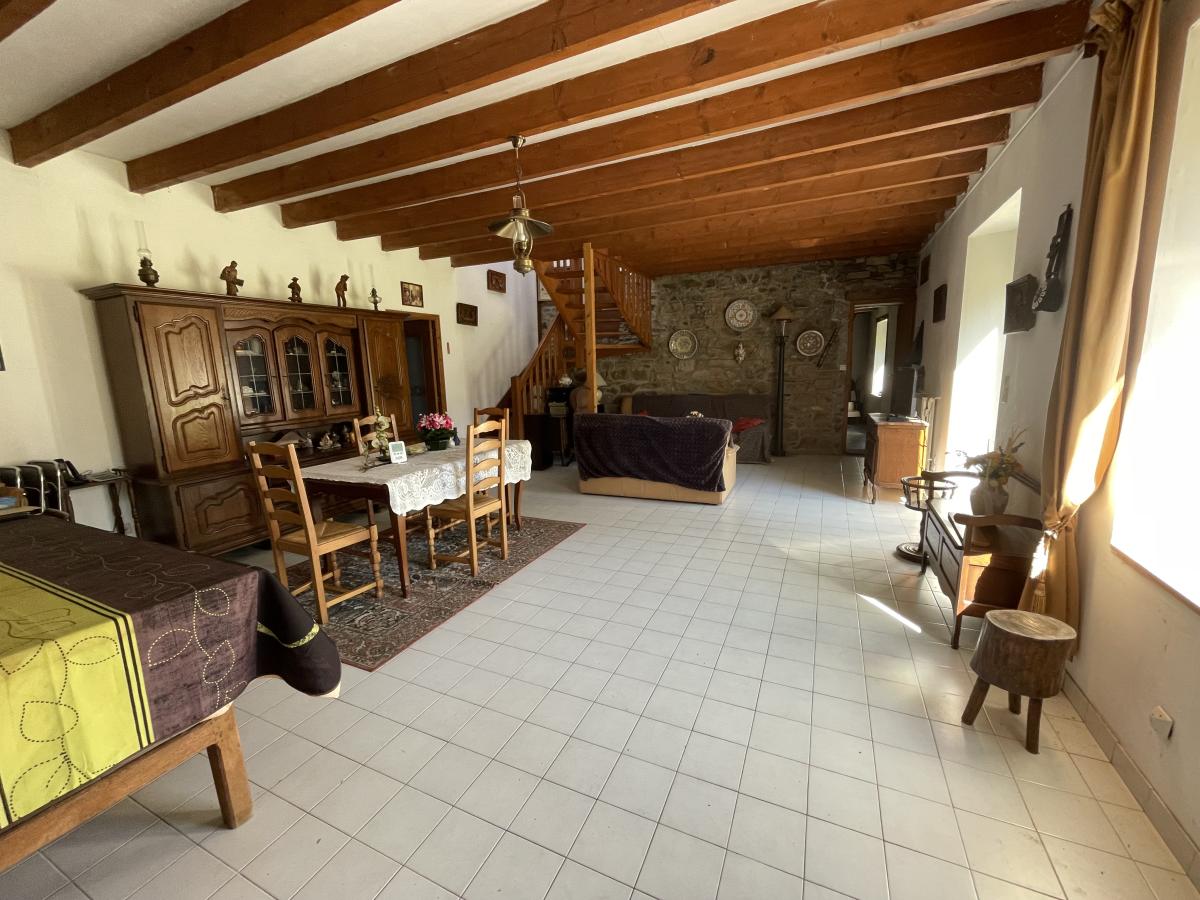 maison à Yvias