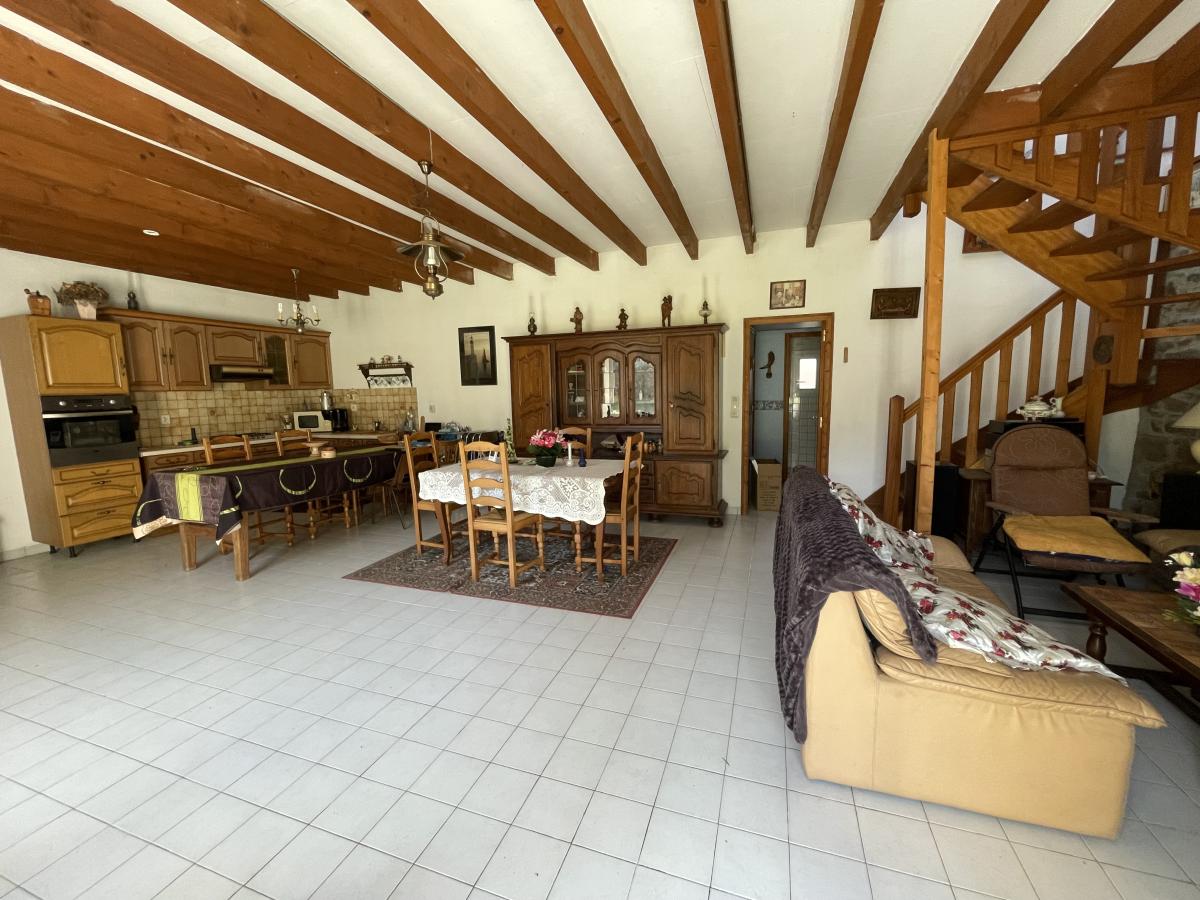 maison à Yvias
